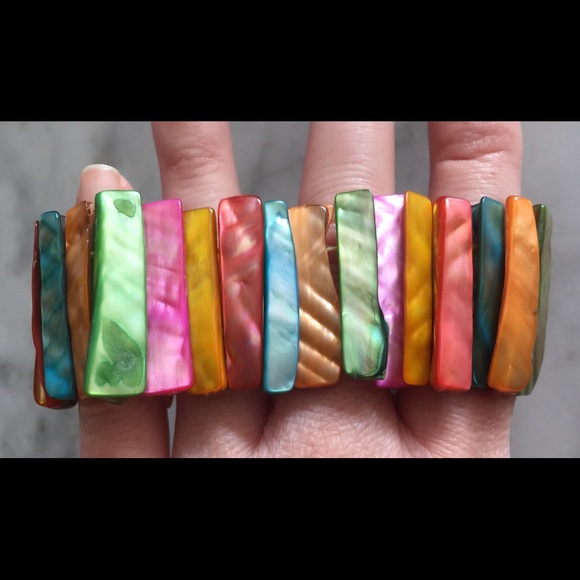 Beautiful🌈Stretch Seashell Bracelet - Picture 4 of 5